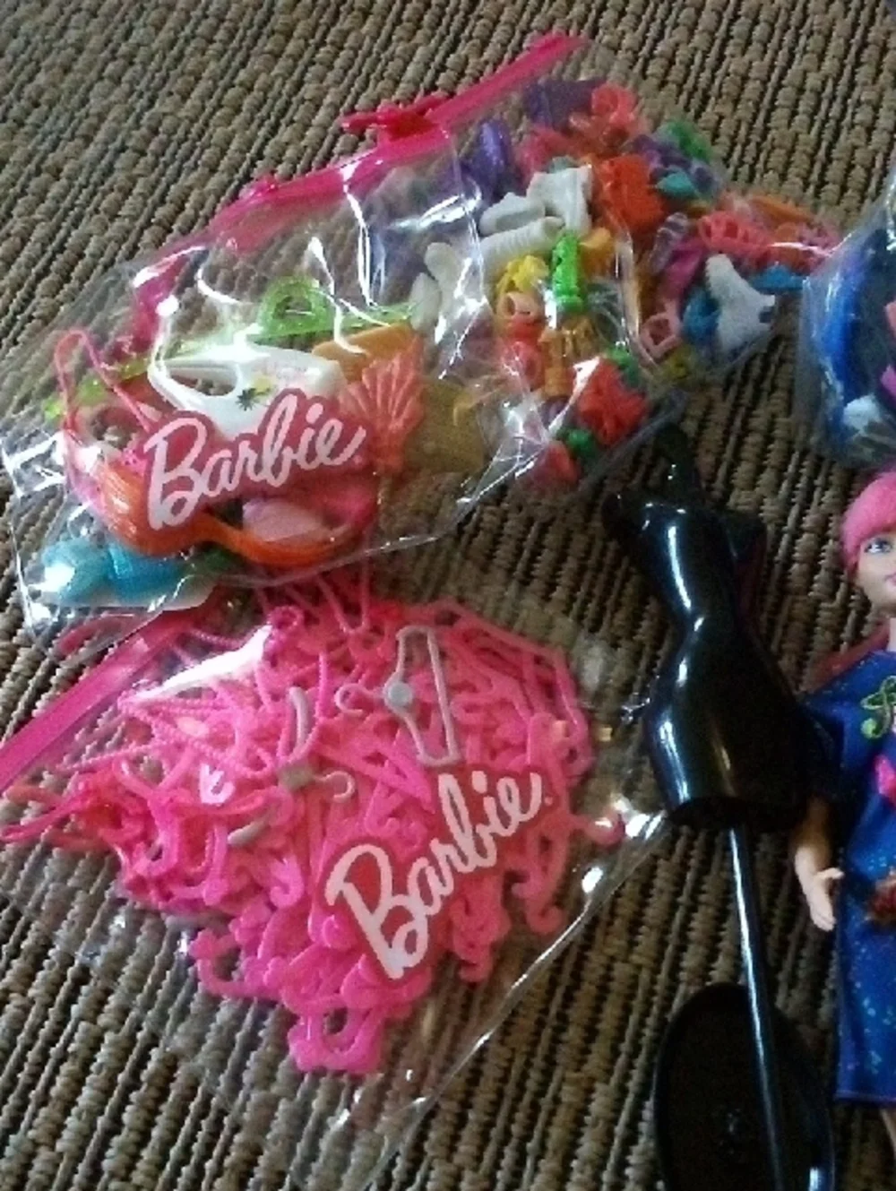 Barbie Travel Carry Case and Assorted Dolls - Pink and White